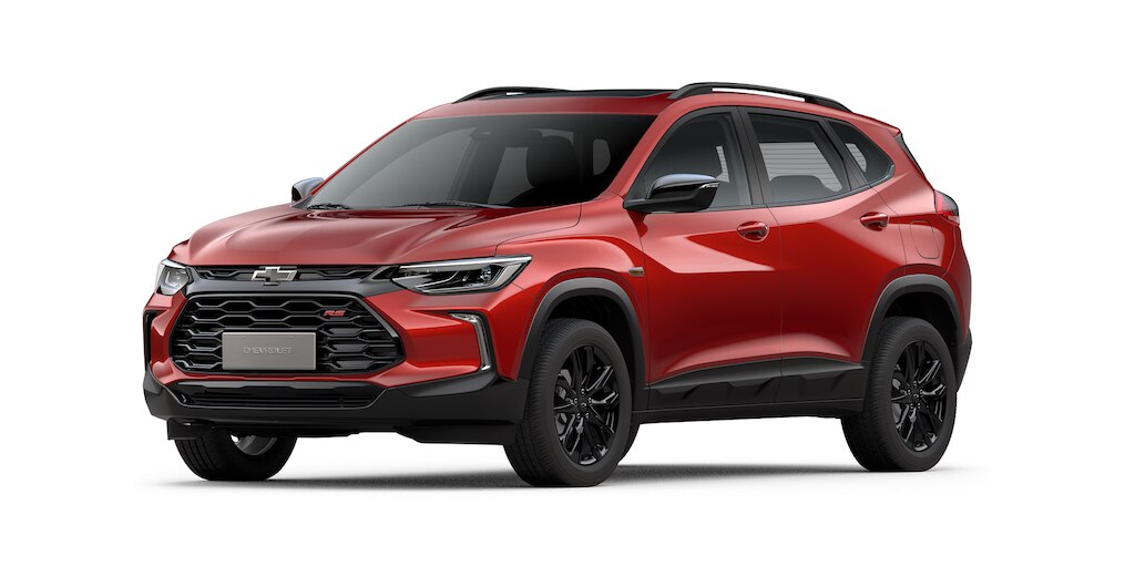 Chevrolet Tracker, mejor SUV en color rojo flama
